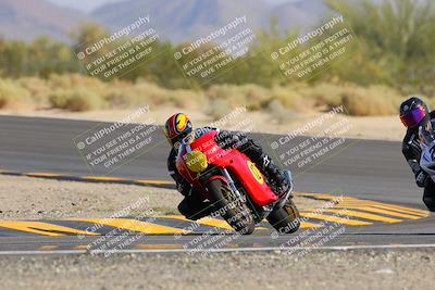 media/Oct-08-2022-SoCal Trackdays (Sat) [[1fc3beec89]]/Turn 10 (945am)/